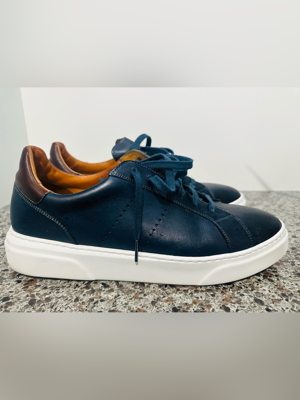 Magnanni Navy Leather Low-Top Sneakers with Brown Heel Accent